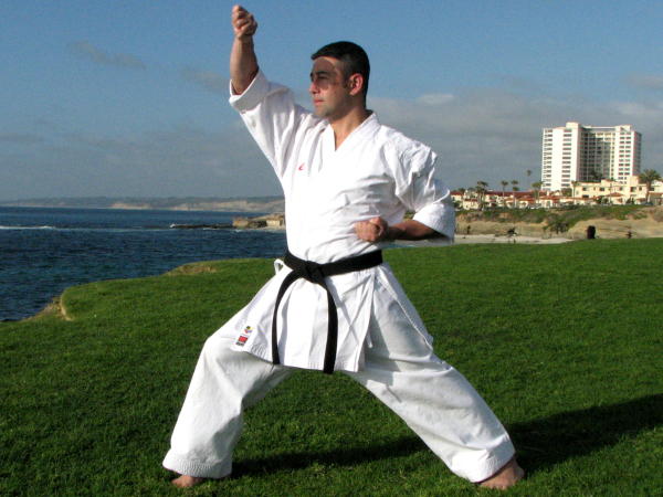 Bloqueo Ascendente en Karate